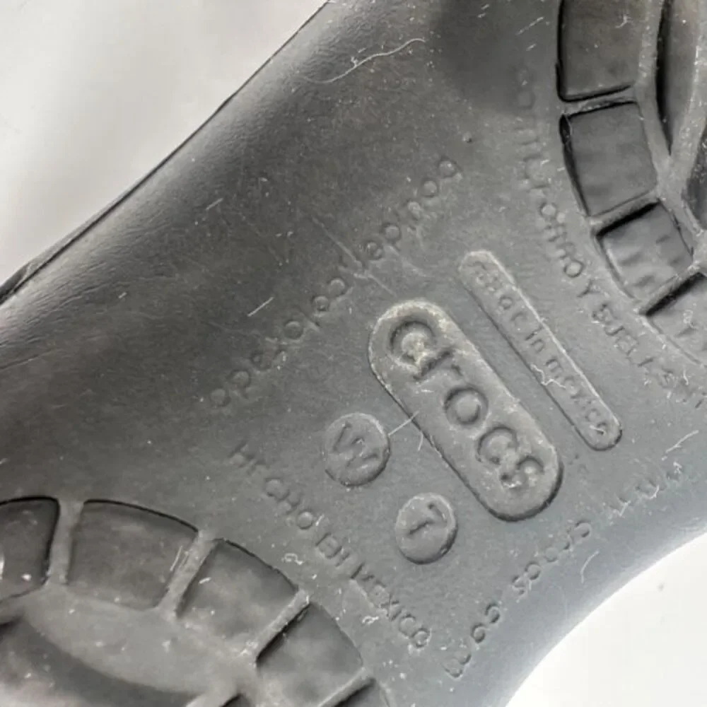 Crocs Women’s Kadee Slip On Ballet‎ Flats Size 7 Shoes Cut Out Vented Black